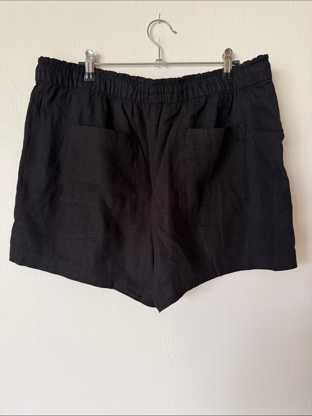 Gap- threaded drawstring shorts - Picture 4 of 4
